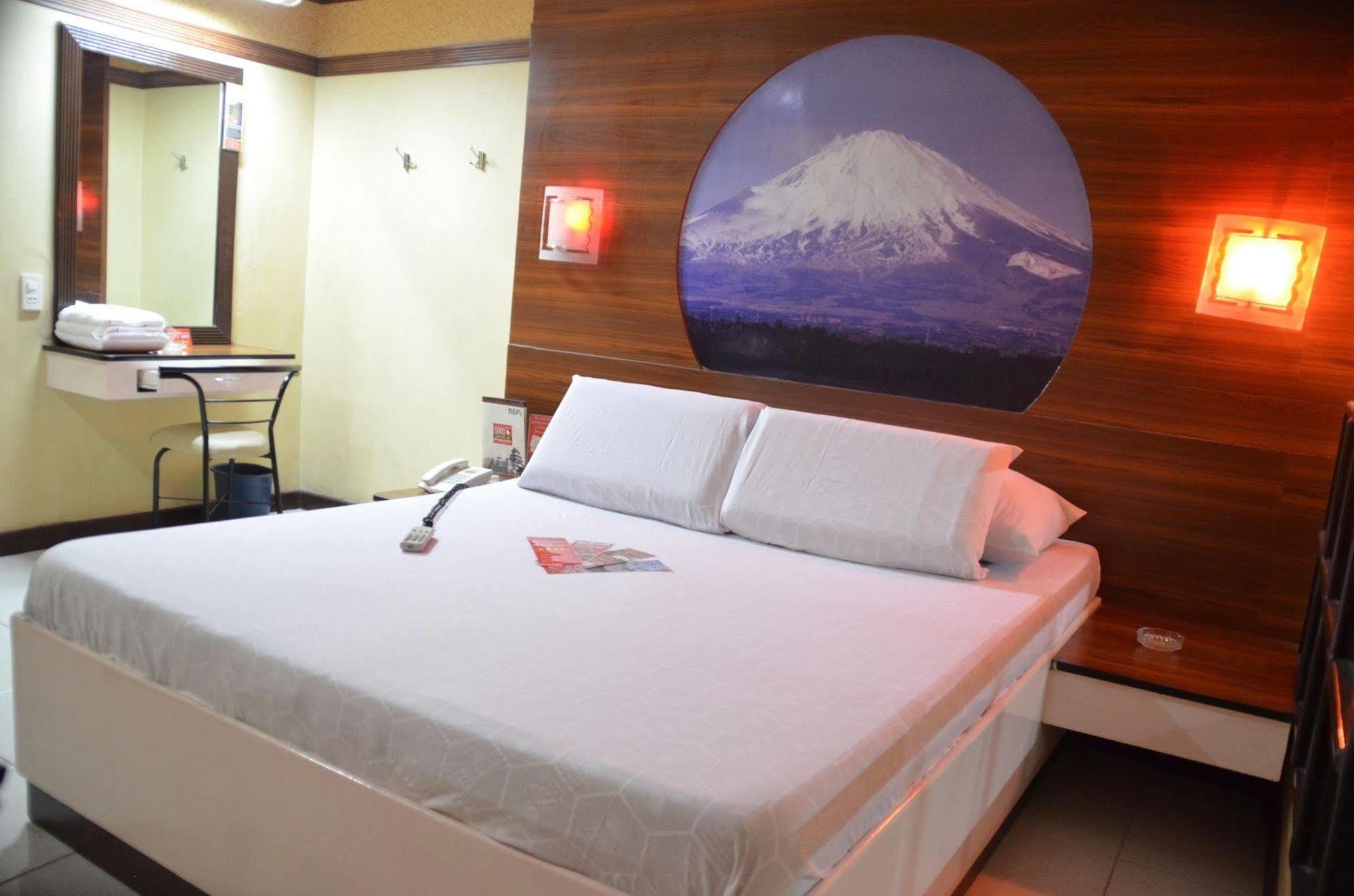 Hotel Sogo Sta Mesa Manila Eksteriør billede